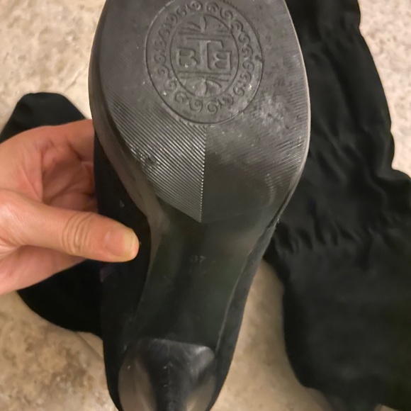 Boots - Picture 2 of 8